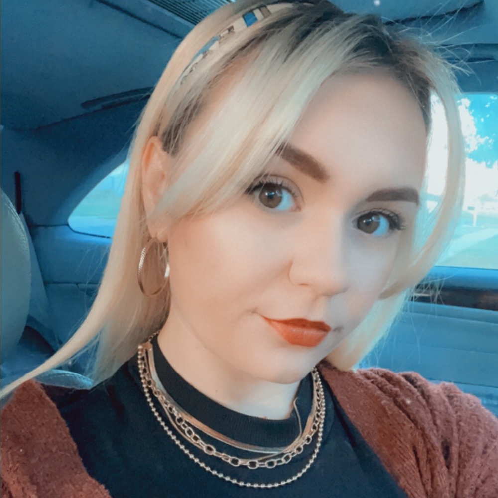 Meet your Posher, Kaitlynn